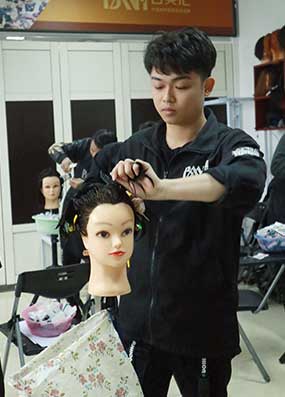 百美汇技能培训