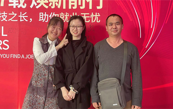 校园氛围浓厚，喜迎新校开业，欢迎同学们上门参观、考察!