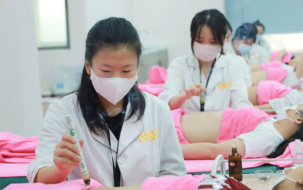 2023年美容师薪资有多少？来了解一下吧～