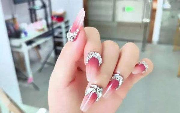 【美甲】渐变满钻穿戴甲教程分享