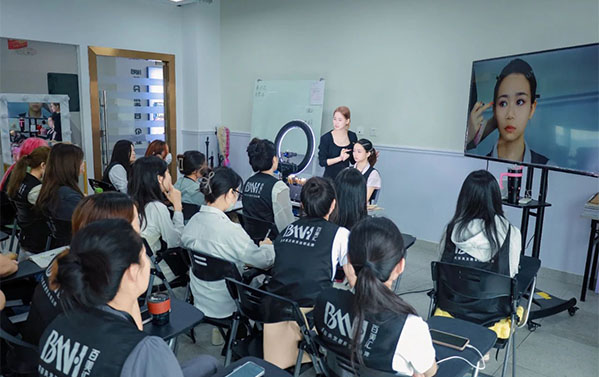 择校高峰期！广州百美汇学校等你考察