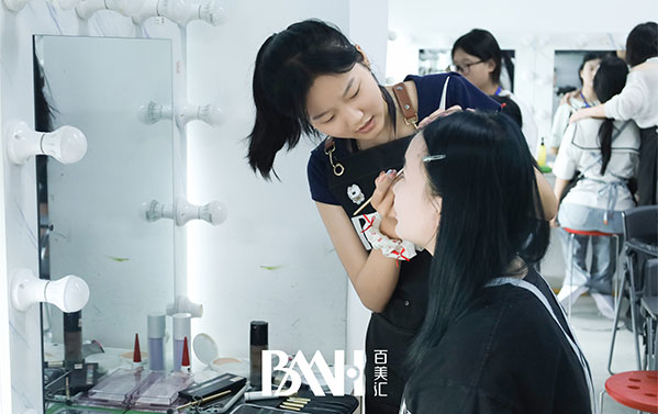初高中毕业迷茫，学什么技术好？