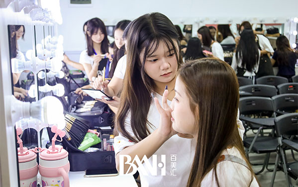 10月转学还来得及！为什么大家选择广州百美汇？