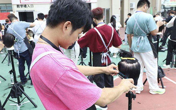 给孩子选技能学校，看准这4点就对了！