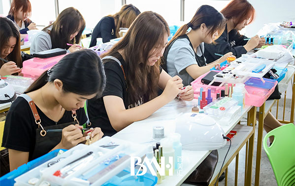 学美甲选百美汇，5个理由说服你