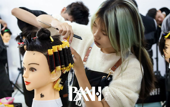 美发招学员｜0基础学习，就业不愁