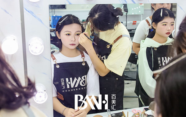 女生学什么技术好就业？