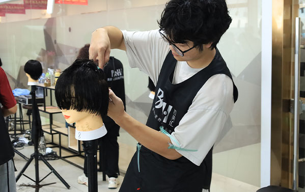 男生学美发技术怎么样？