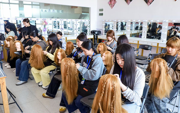 2026春季招生 | 走进百美汇实训课堂，解锁美业新体验！