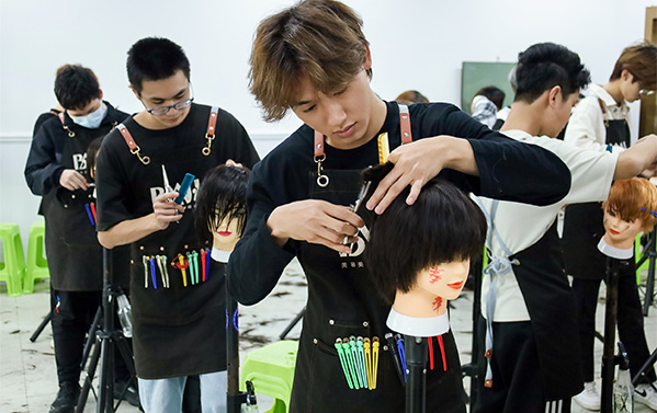 初高中生学美业技术，长学制专业值不值得选？